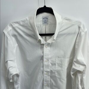Brooks Brothers 346 The Original Polo Shirt Slim Fit Non-Iron dress shirt